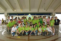 "Green Gift to Olympic" Volunteers Group Photo
